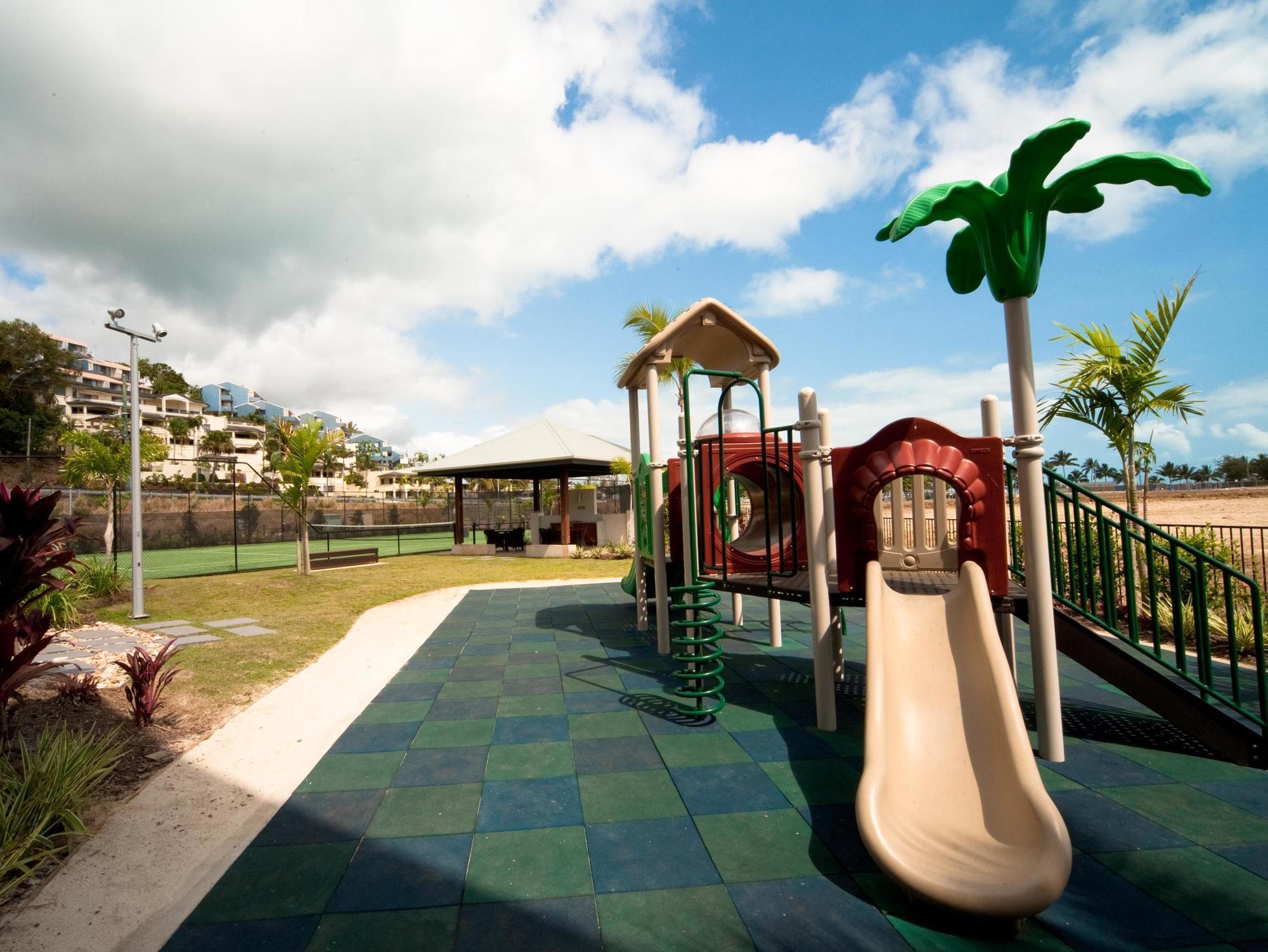 The Boathouse Apartments Airlie Beach Exteriör bild